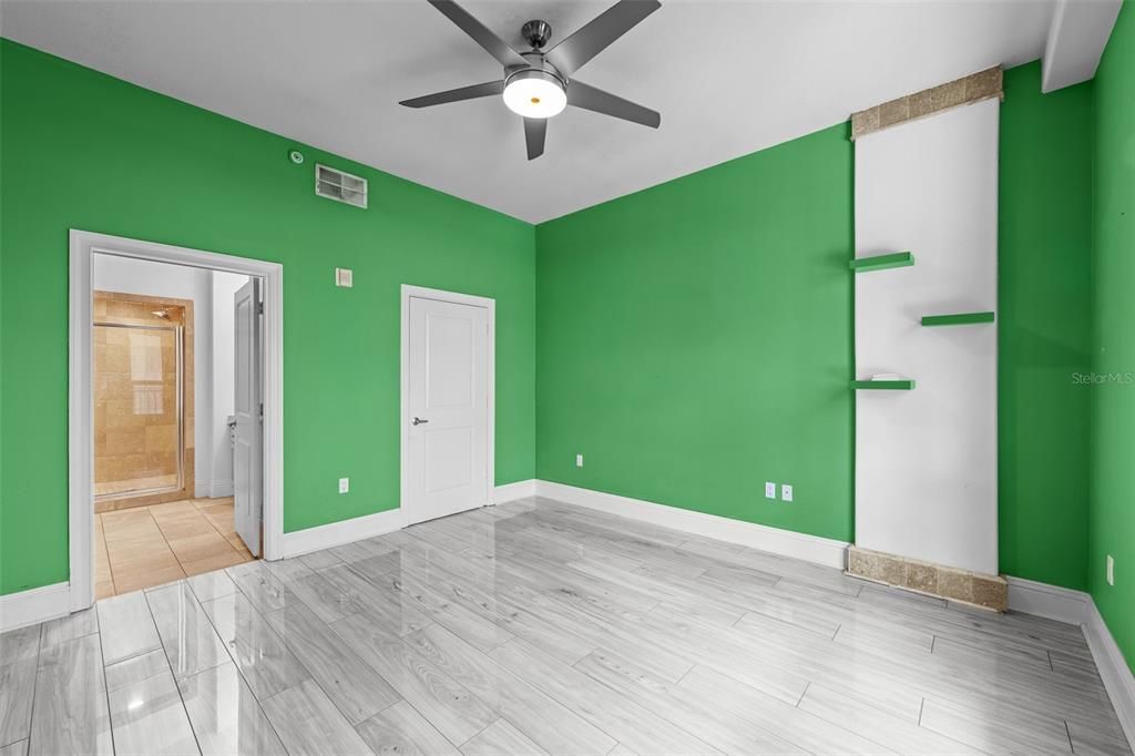 For Sale: $1,175,000 (2 beds, 2 baths, 1839 Square Feet)