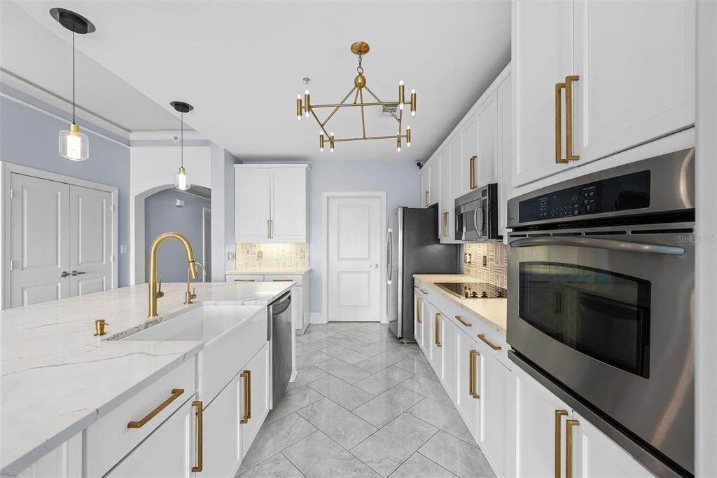 For Sale: $1,175,000 (2 beds, 2 baths, 1839 Square Feet)
