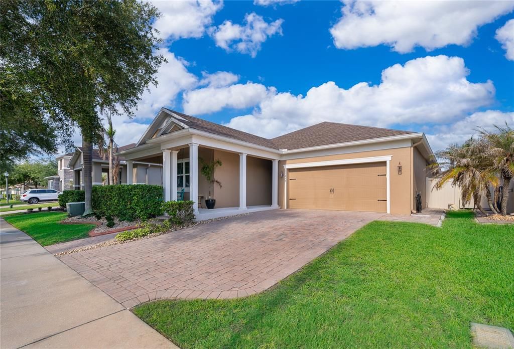 For Sale: $689,900 (4 beds, 2 baths, 2136 Square Feet)