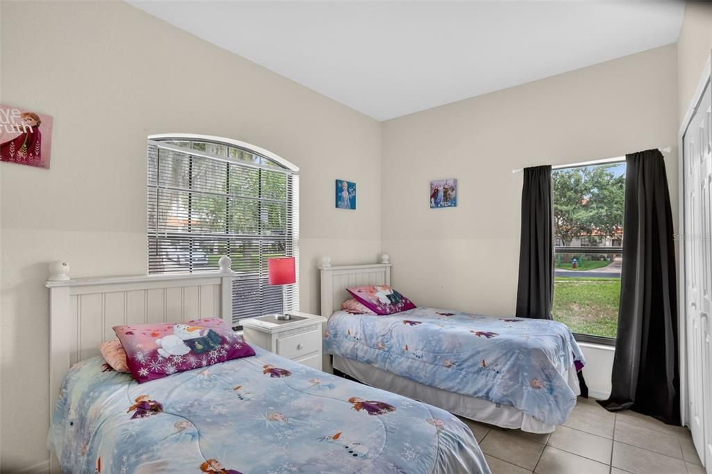 For Sale: $395,000 (4 beds, 3 baths, 1632 Square Feet)