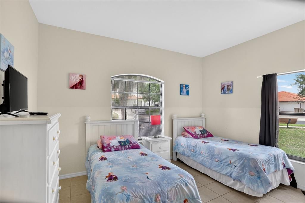 For Sale: $395,000 (4 beds, 3 baths, 1632 Square Feet)
