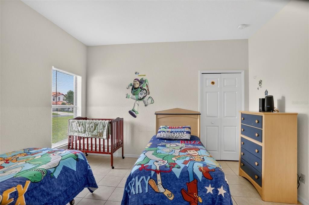 For Sale: $395,000 (4 beds, 3 baths, 1632 Square Feet)