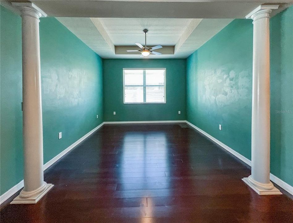 For Sale: $465,000 (5 beds, 3 baths, 2814 Square Feet)