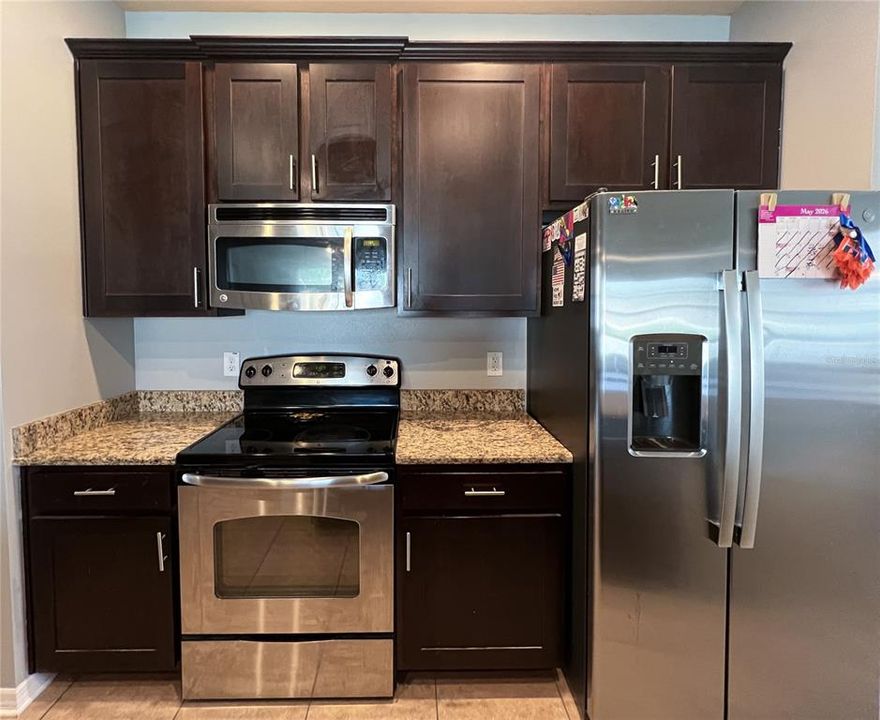 For Sale: $465,000 (5 beds, 3 baths, 2814 Square Feet)