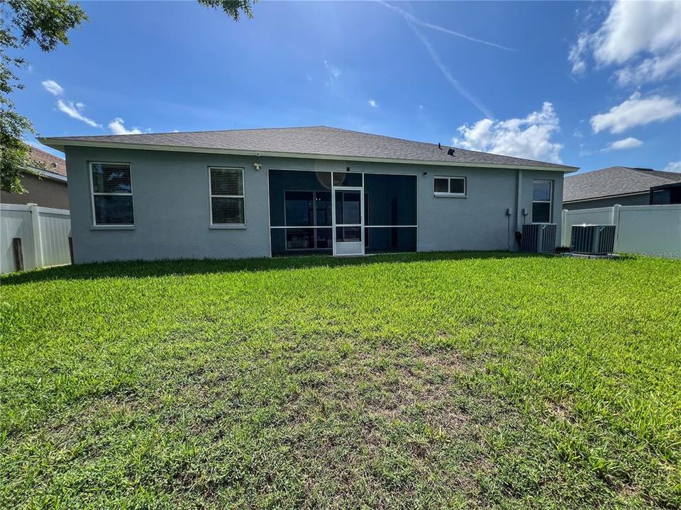 For Sale: $465,000 (5 beds, 3 baths, 2814 Square Feet)