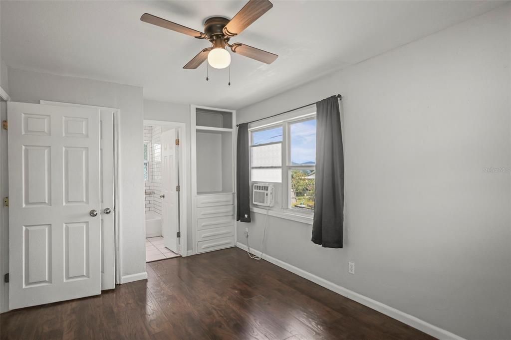Activo con contrato: $459,000 (3 camas, 2 baños, 1248 Pies cuadrados)