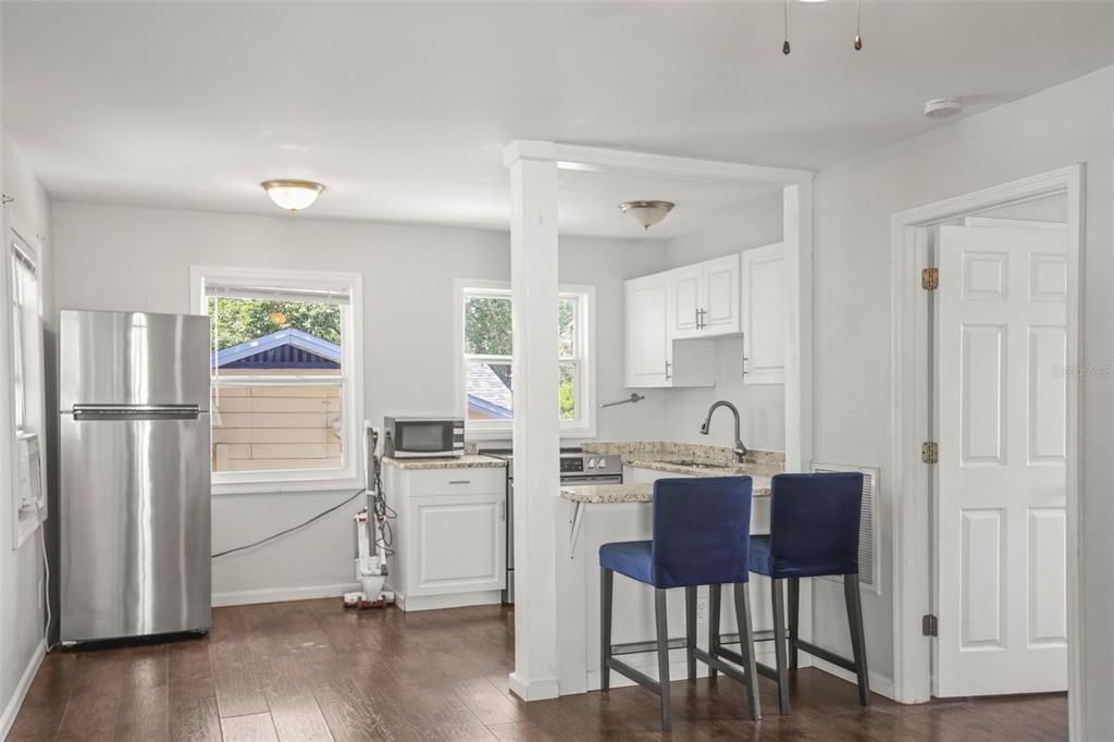 Activo con contrato: $459,000 (3 camas, 2 baños, 1248 Pies cuadrados)