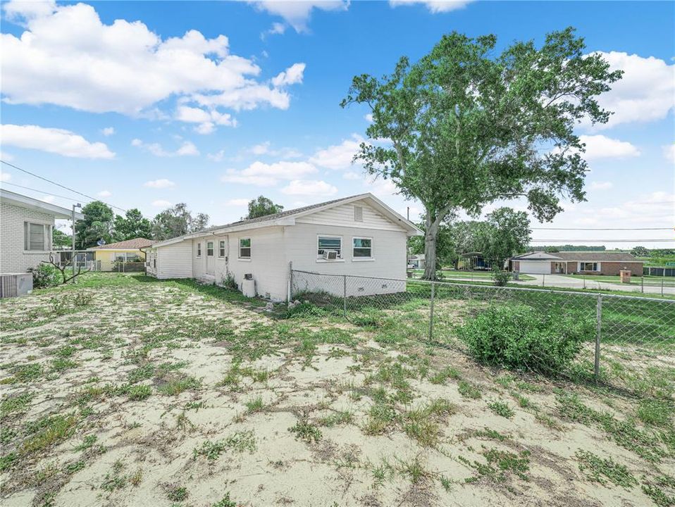 For Sale: $223,000 (3 beds, 2 baths, 1481 Square Feet)