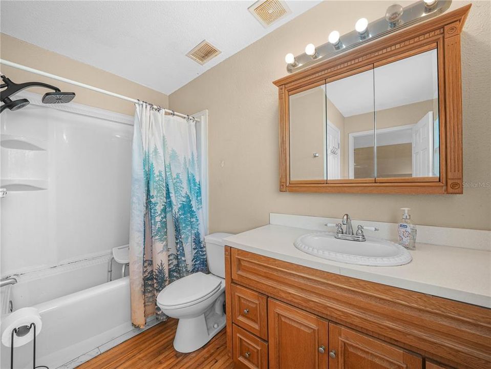 For Sale: $223,000 (3 beds, 2 baths, 1481 Square Feet)