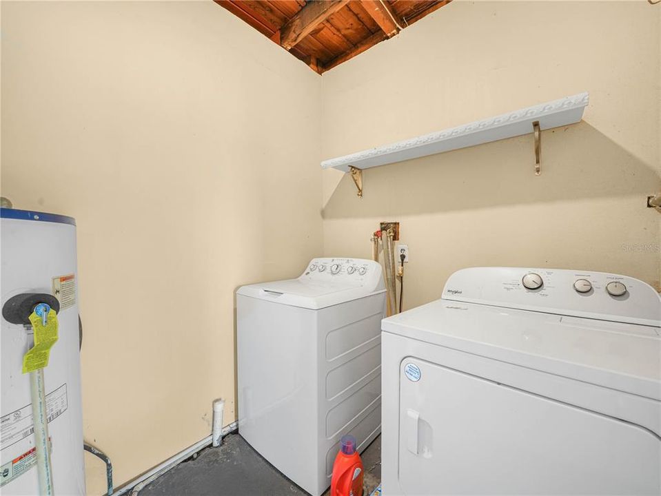 For Sale: $223,000 (3 beds, 2 baths, 1481 Square Feet)