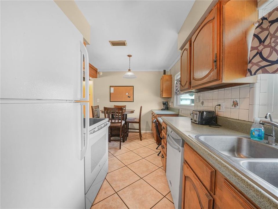 For Sale: $223,000 (3 beds, 2 baths, 1481 Square Feet)