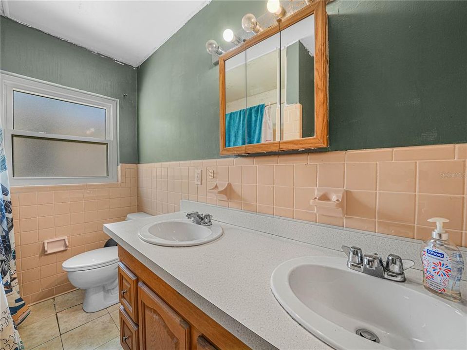 For Sale: $223,000 (3 beds, 2 baths, 1481 Square Feet)