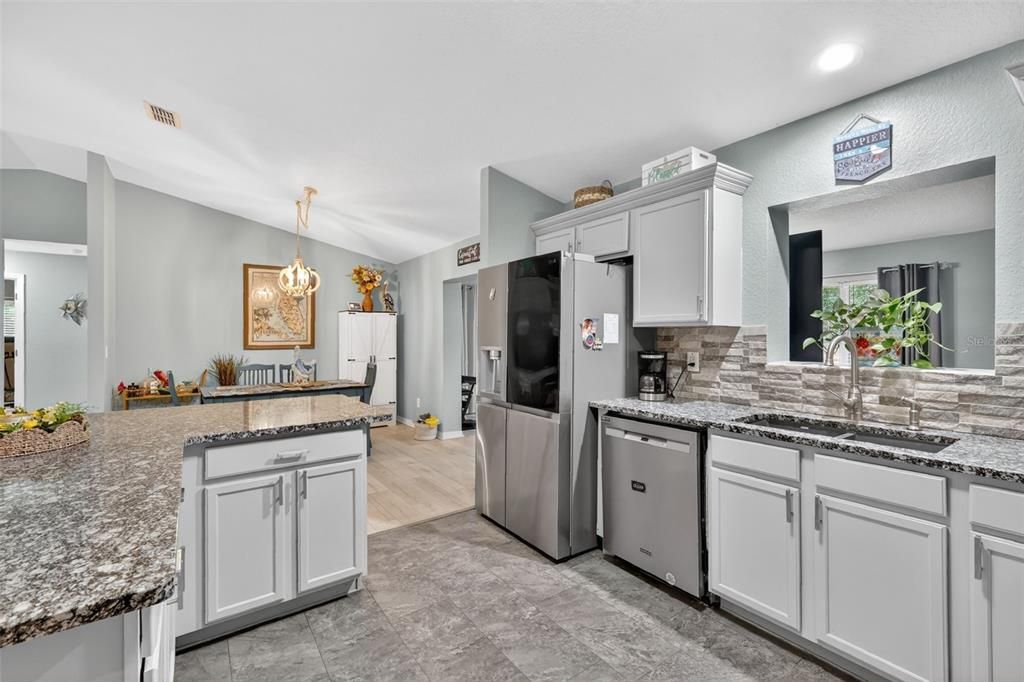 For Sale: $435,000 (4 beds, 2 baths, 2224 Square Feet)