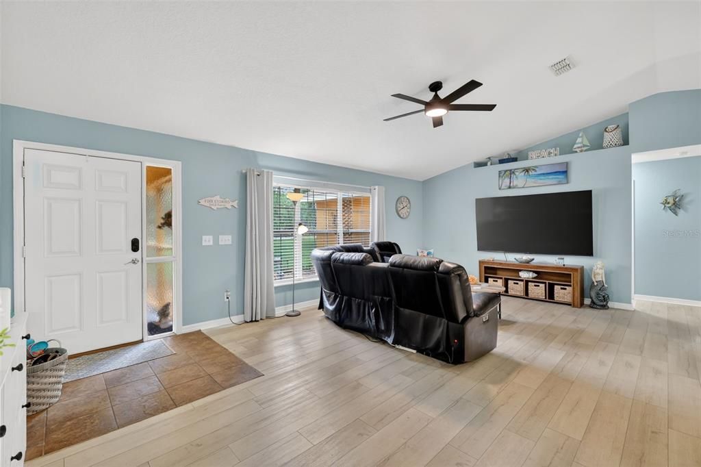 For Sale: $435,000 (4 beds, 2 baths, 2224 Square Feet)
