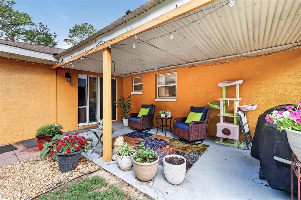 For Sale: $435,000 (4 beds, 2 baths, 2224 Square Feet)