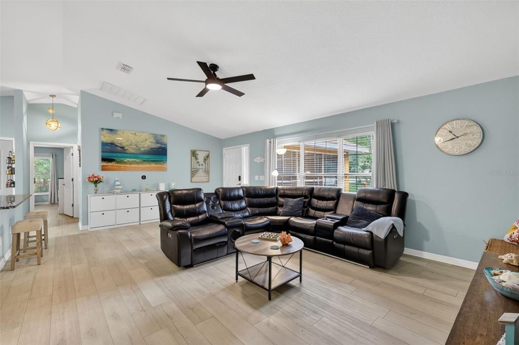 For Sale: $435,000 (4 beds, 2 baths, 2224 Square Feet)