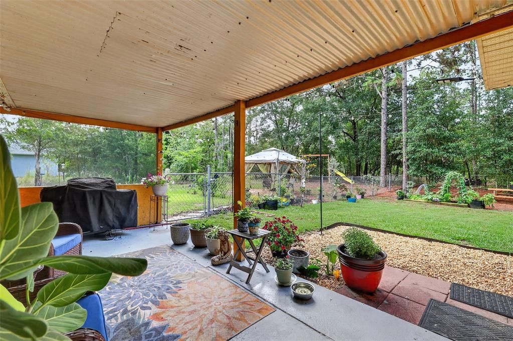 For Sale: $435,000 (4 beds, 2 baths, 2224 Square Feet)