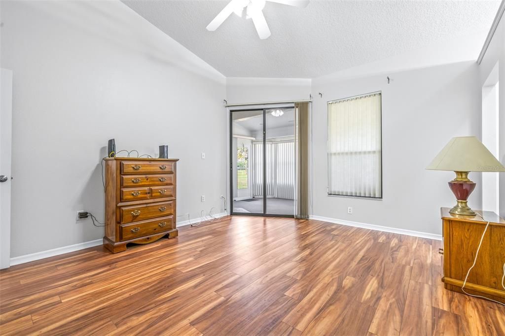 For Rent: $2,000 (3 beds, 2 baths, 1732 Square Feet)