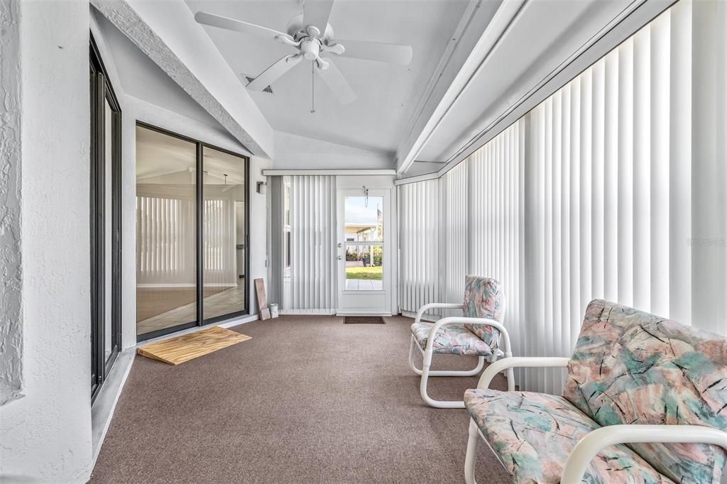 For Rent: $2,000 (3 beds, 2 baths, 1732 Square Feet)
