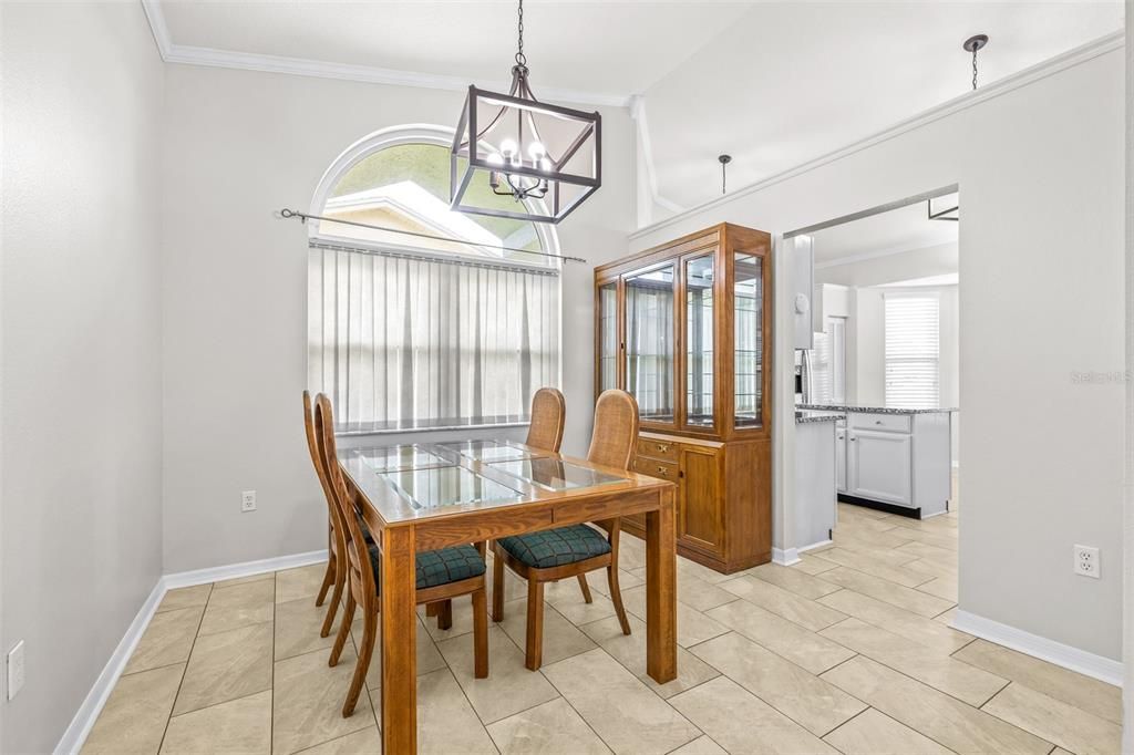 For Rent: $2,000 (3 beds, 2 baths, 1732 Square Feet)