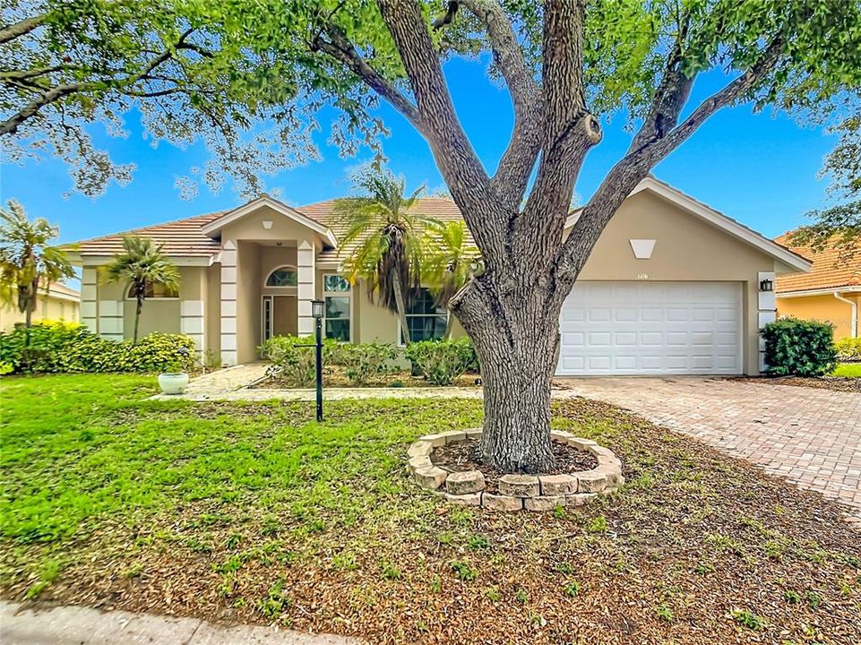 For Sale: $500,000 (4 beds, 2 baths, 2308 Square Feet)