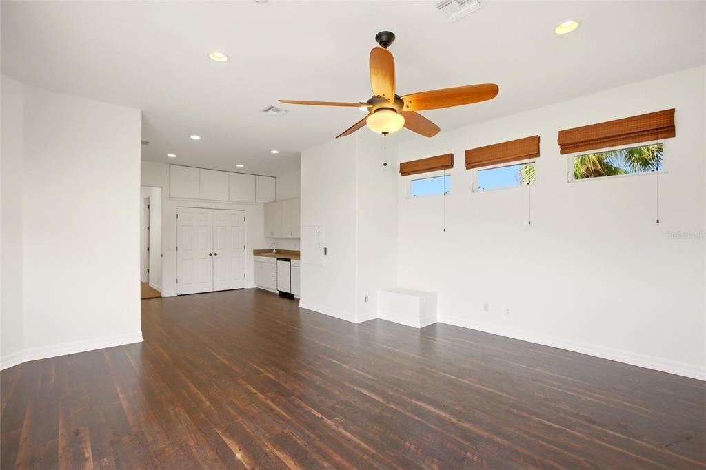For Sale: $1,347,000 (4 beds, 4 baths, 4733 Square Feet)