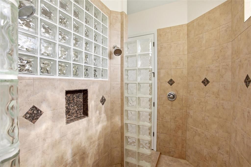 For Sale: $1,347,000 (4 beds, 4 baths, 4733 Square Feet)