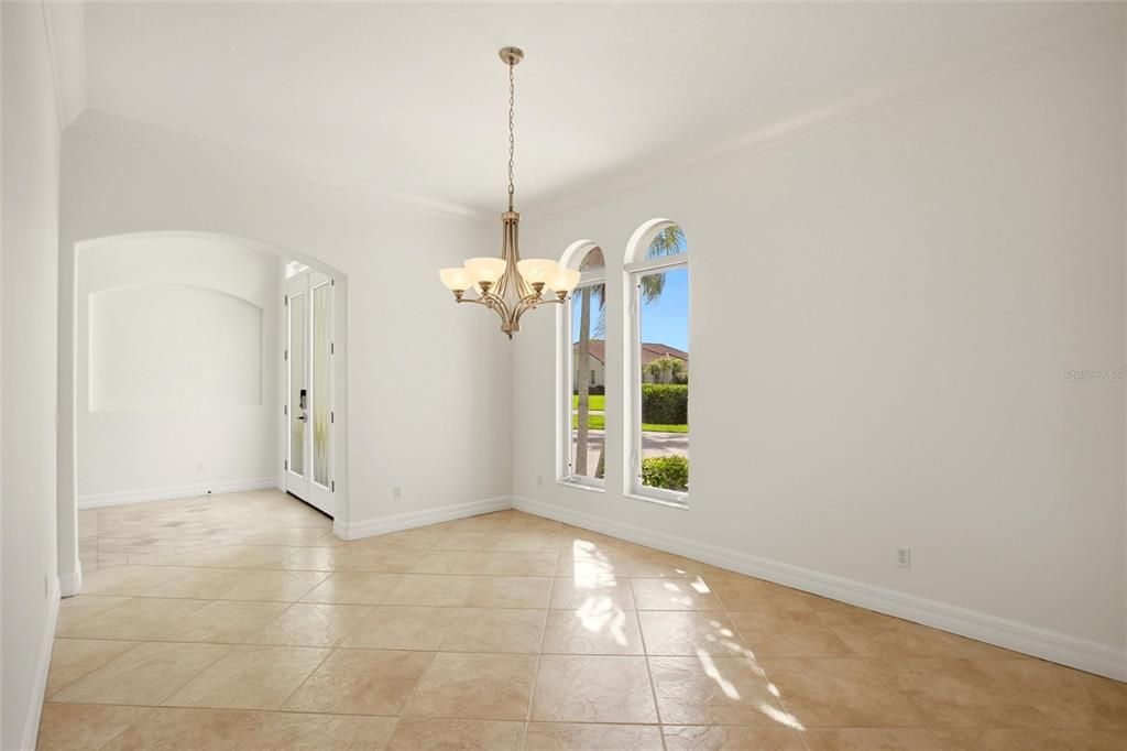 For Sale: $1,347,000 (4 beds, 4 baths, 4733 Square Feet)