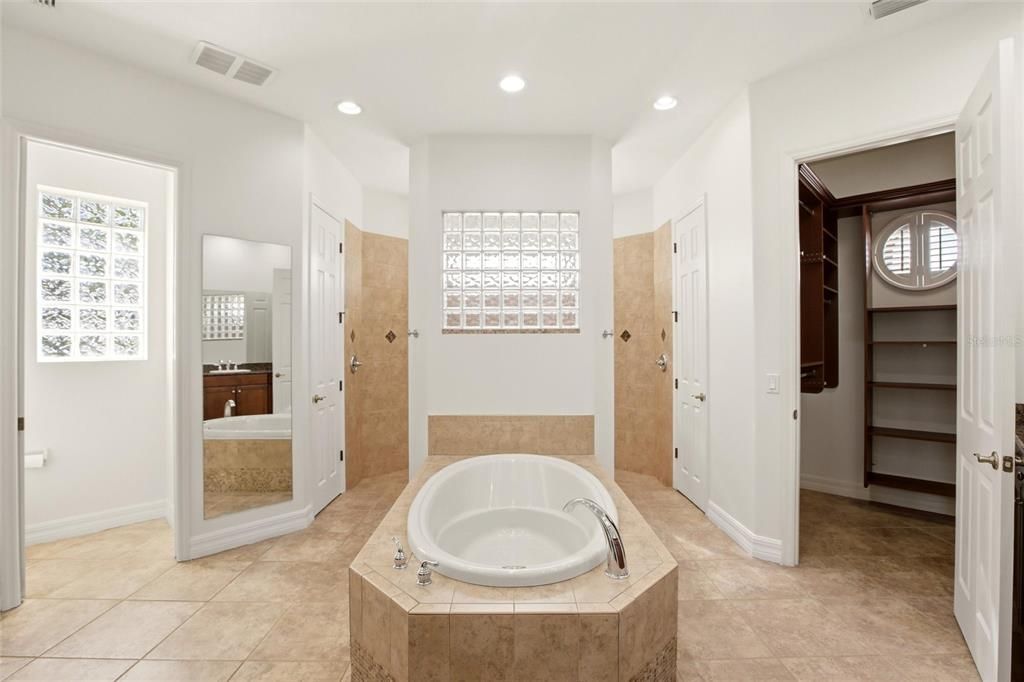 For Sale: $1,347,000 (4 beds, 4 baths, 4733 Square Feet)