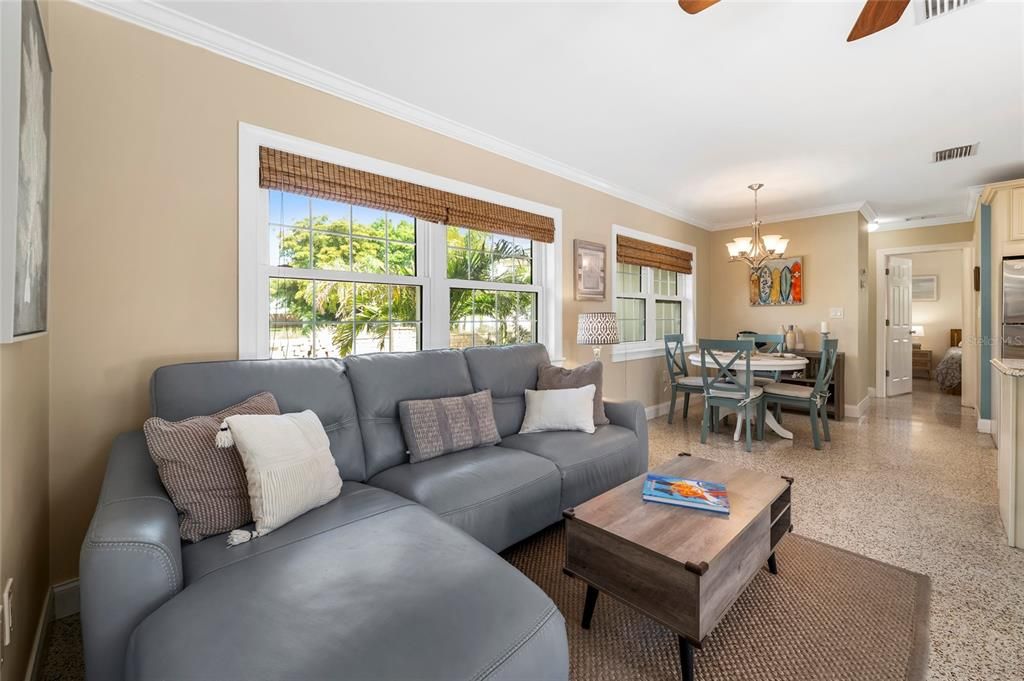 For Sale: $999,900 (3 beds, 3 baths, 1810 Square Feet)
