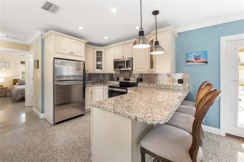 For Sale: $999,900 (3 beds, 3 baths, 1810 Square Feet)