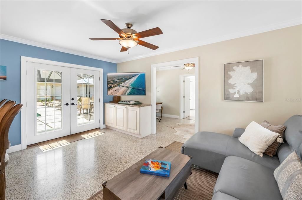 For Sale: $999,900 (3 beds, 3 baths, 1810 Square Feet)