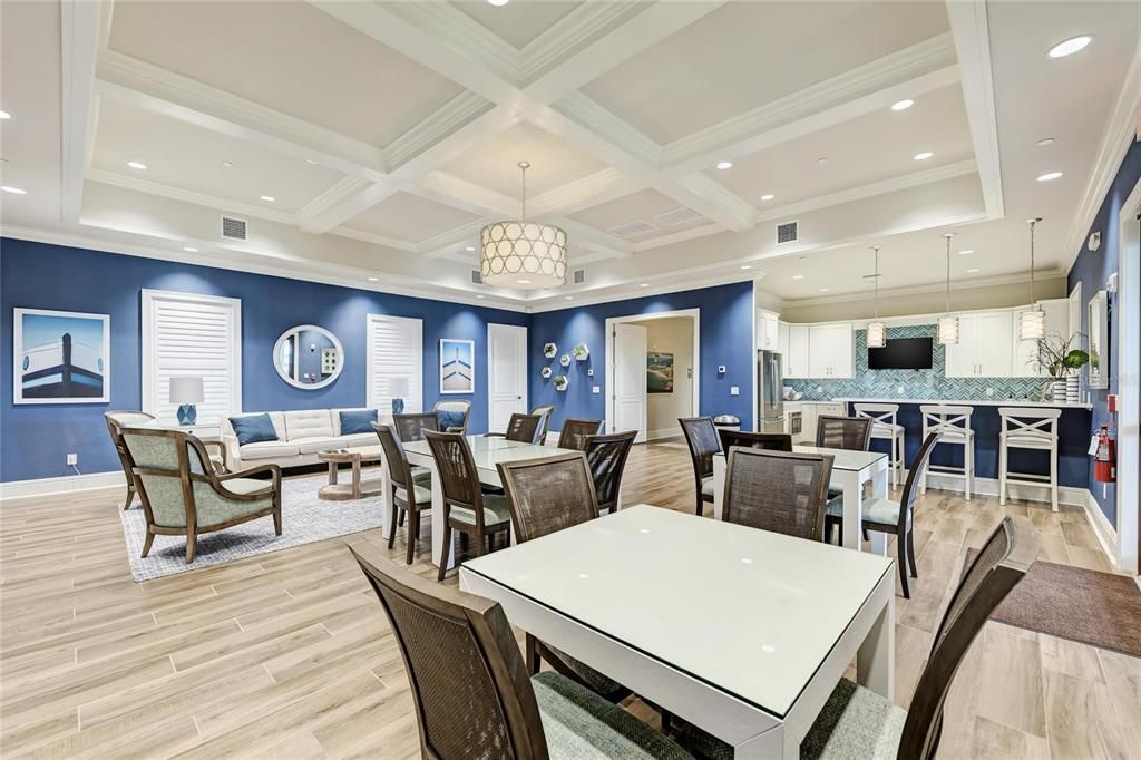 Activo con contrato: $975,000 (3 camas, 4 baños, 2804 Pies cuadrados)