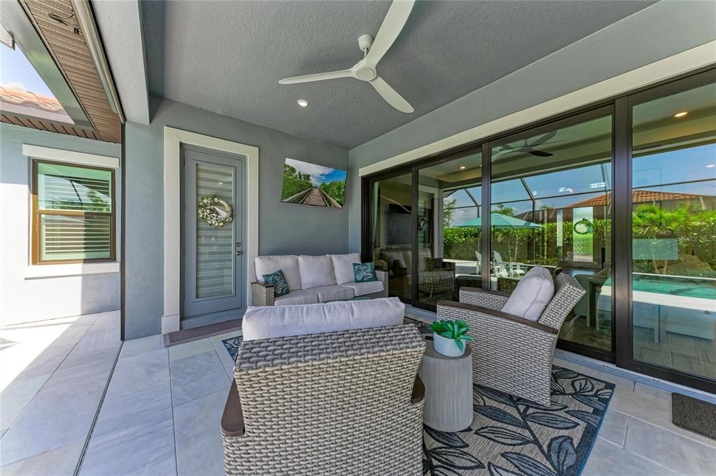 Activo con contrato: $975,000 (3 camas, 4 baños, 2804 Pies cuadrados)
