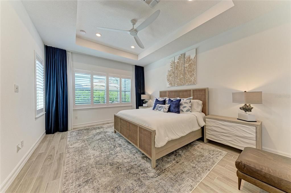 Activo con contrato: $975,000 (3 camas, 4 baños, 2804 Pies cuadrados)