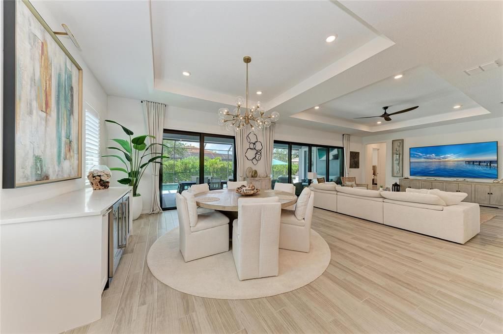 Activo con contrato: $975,000 (3 camas, 4 baños, 2804 Pies cuadrados)