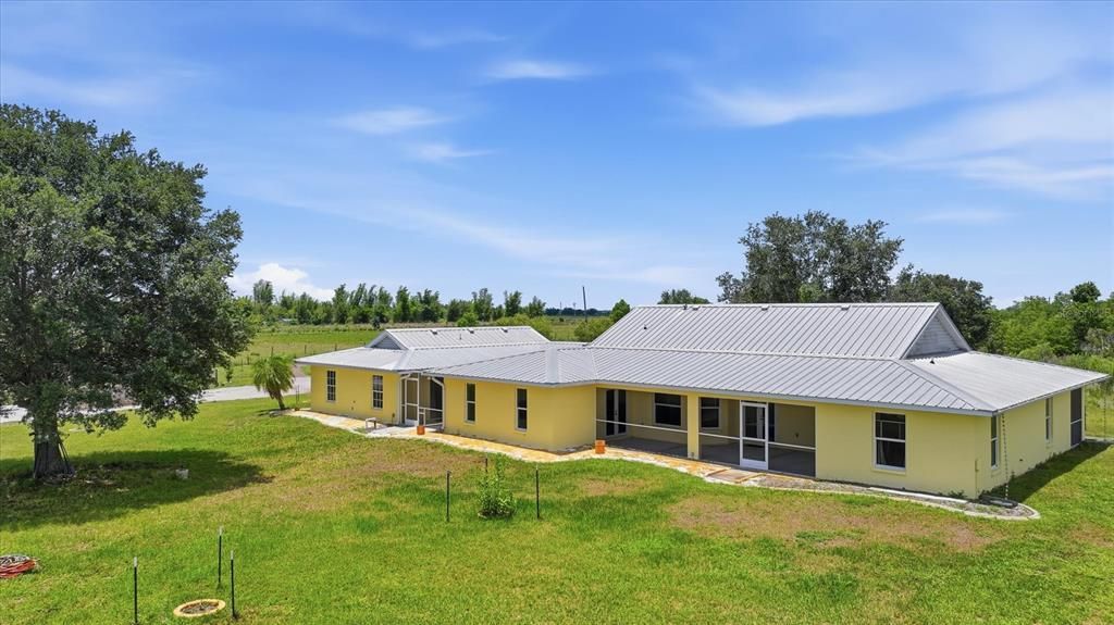 Active With Contract: $760,000 (4 beds, 3 baths, 3044 Square Feet)