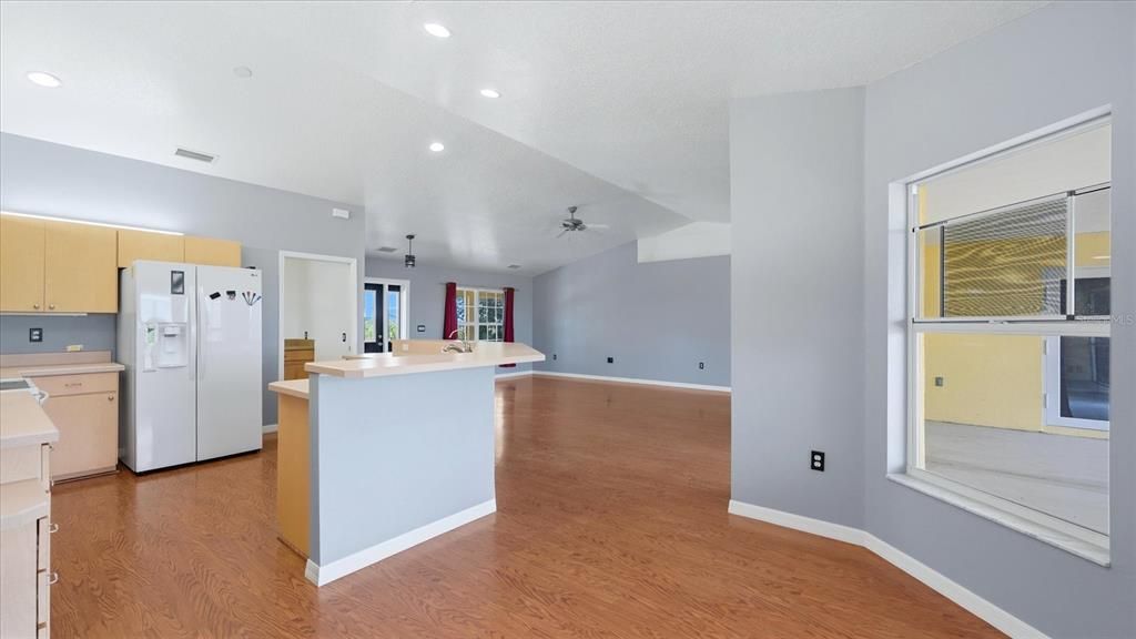 Active With Contract: $760,000 (4 beds, 3 baths, 3044 Square Feet)