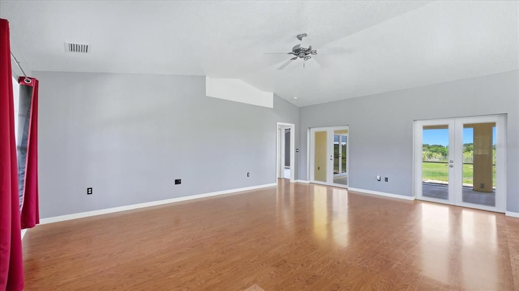 Active With Contract: $760,000 (4 beds, 3 baths, 3044 Square Feet)