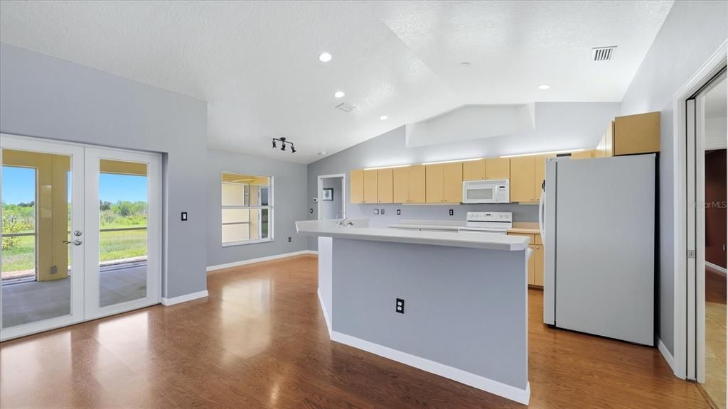 Active With Contract: $760,000 (4 beds, 3 baths, 3044 Square Feet)