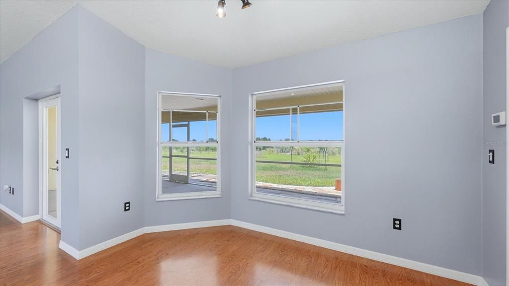 Active With Contract: $760,000 (4 beds, 3 baths, 3044 Square Feet)