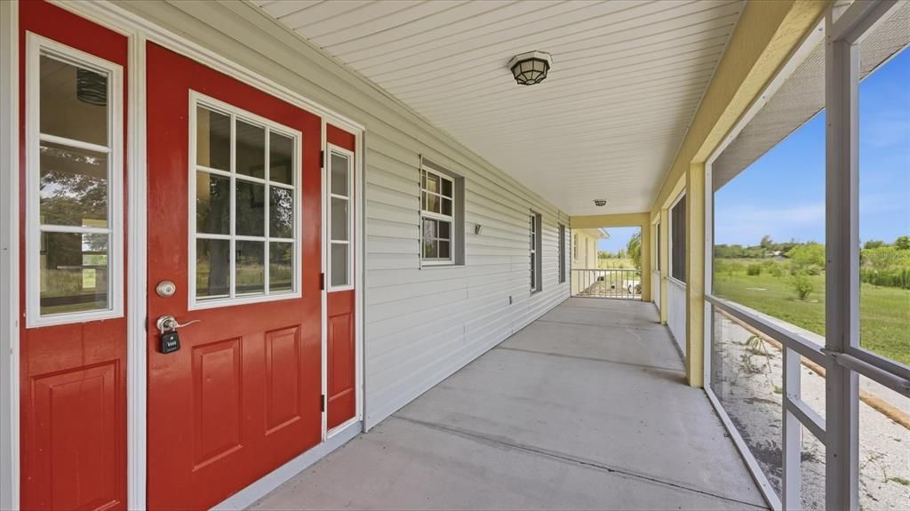 Active With Contract: $760,000 (4 beds, 3 baths, 3044 Square Feet)