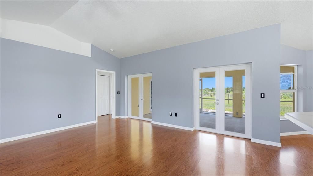 Active With Contract: $760,000 (4 beds, 3 baths, 3044 Square Feet)