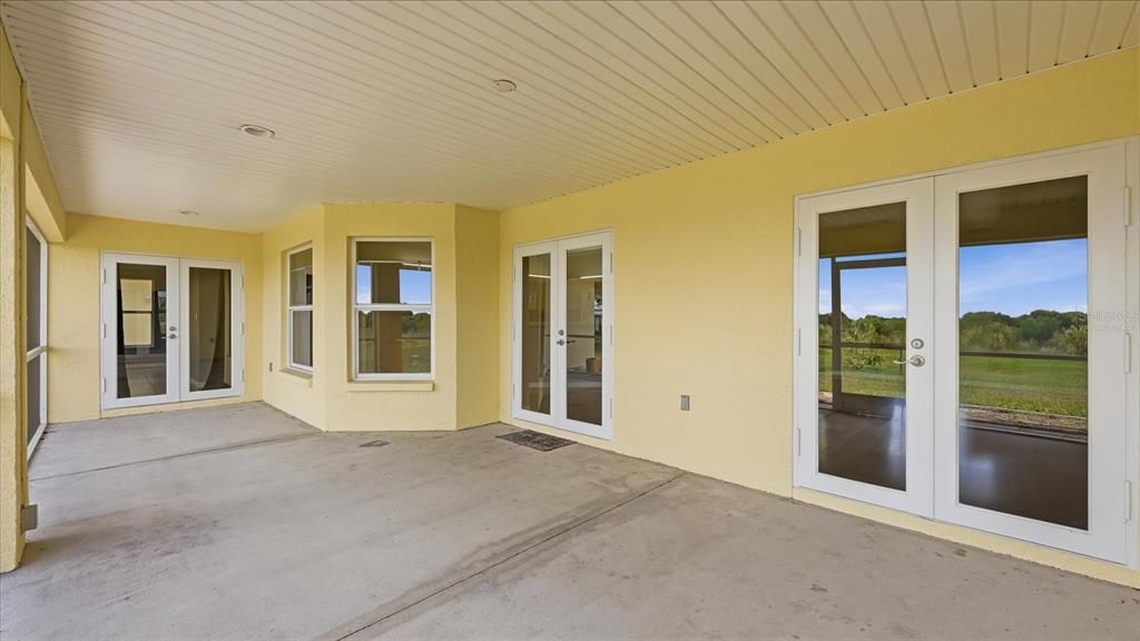 Active With Contract: $760,000 (4 beds, 3 baths, 3044 Square Feet)