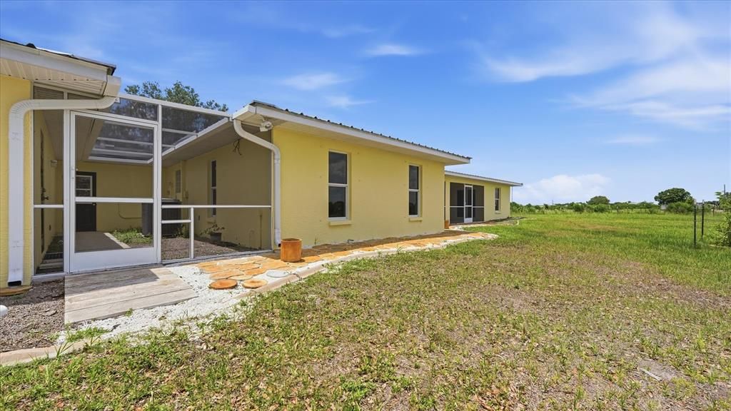 Active With Contract: $760,000 (4 beds, 3 baths, 3044 Square Feet)