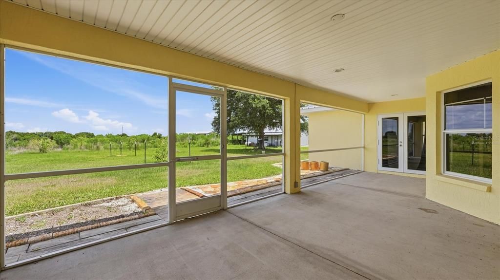 Active With Contract: $760,000 (4 beds, 3 baths, 3044 Square Feet)