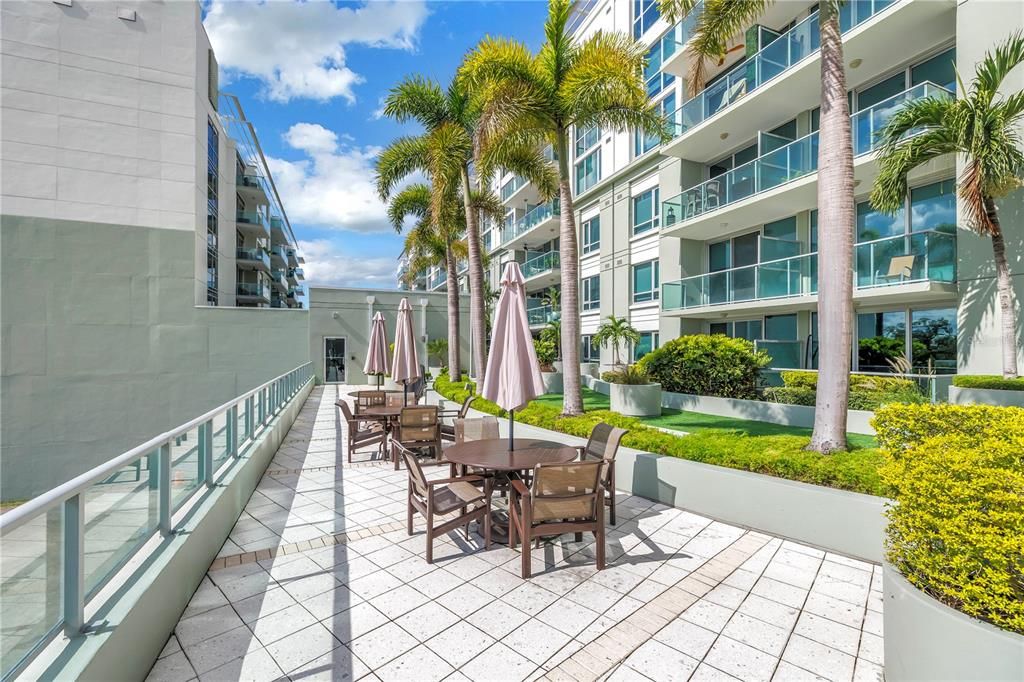 For Sale: $319,000 (1 beds, 1 baths, 622 Square Feet)