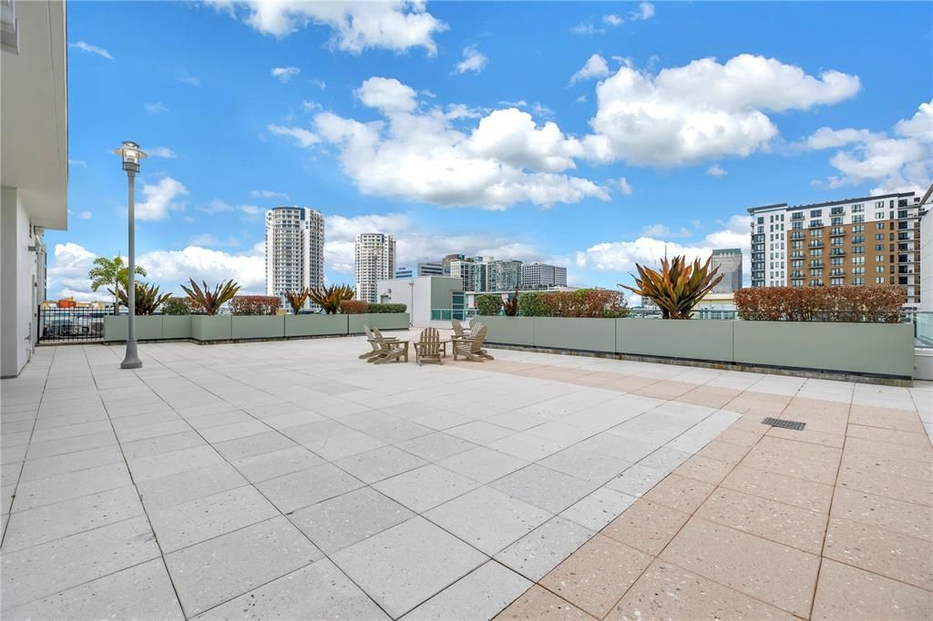 For Sale: $319,000 (1 beds, 1 baths, 622 Square Feet)