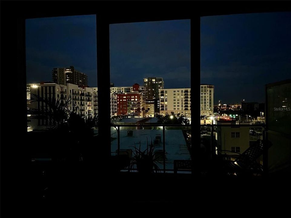 For Sale: $319,000 (1 beds, 1 baths, 622 Square Feet)