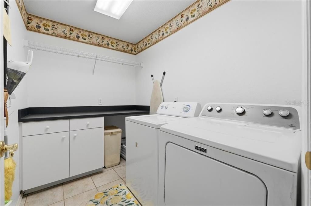 For Sale: $489,900 (4 beds, 2 baths, 2900 Square Feet)